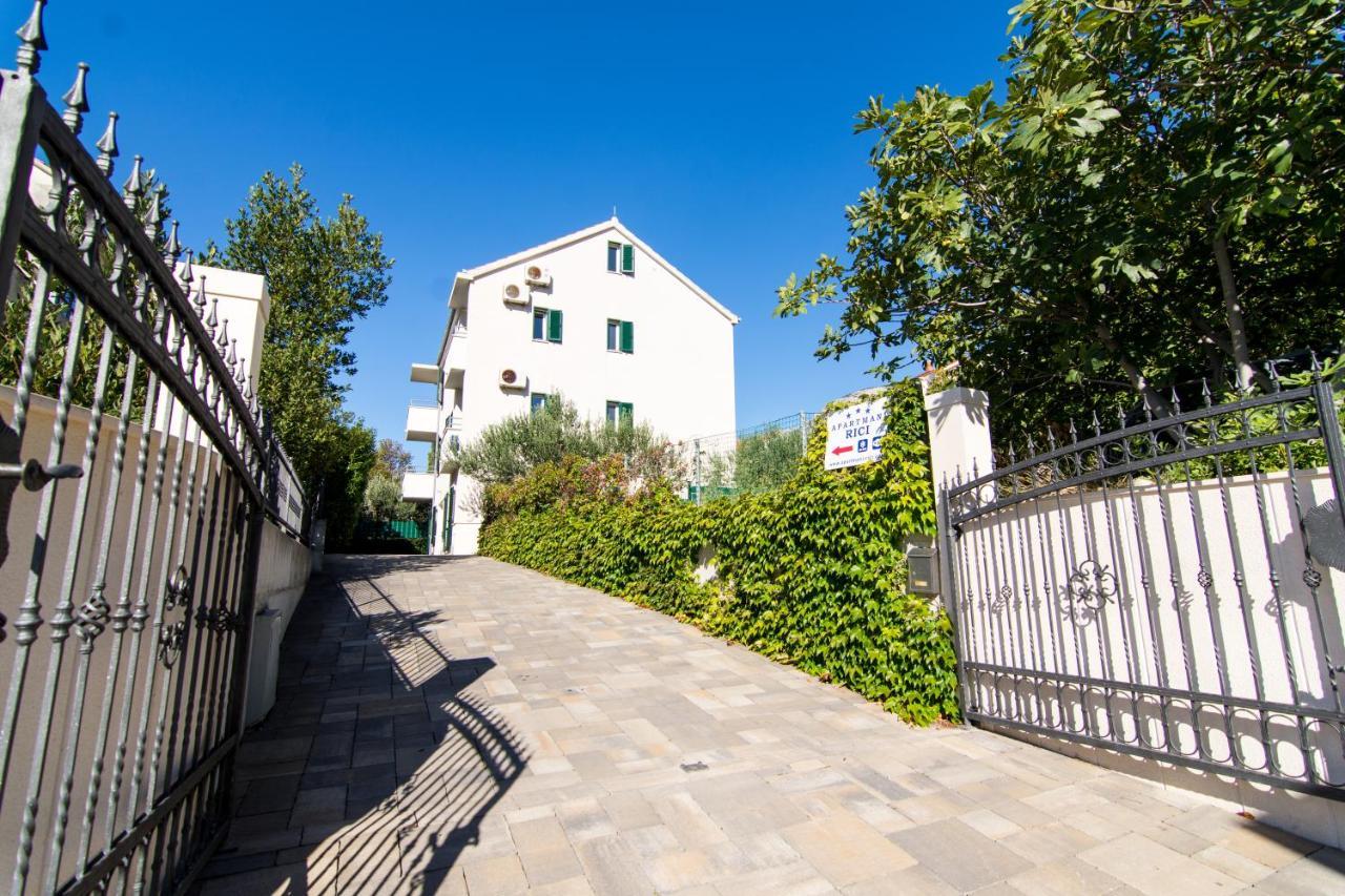 Apartments Rici Bol Extérieur photo
