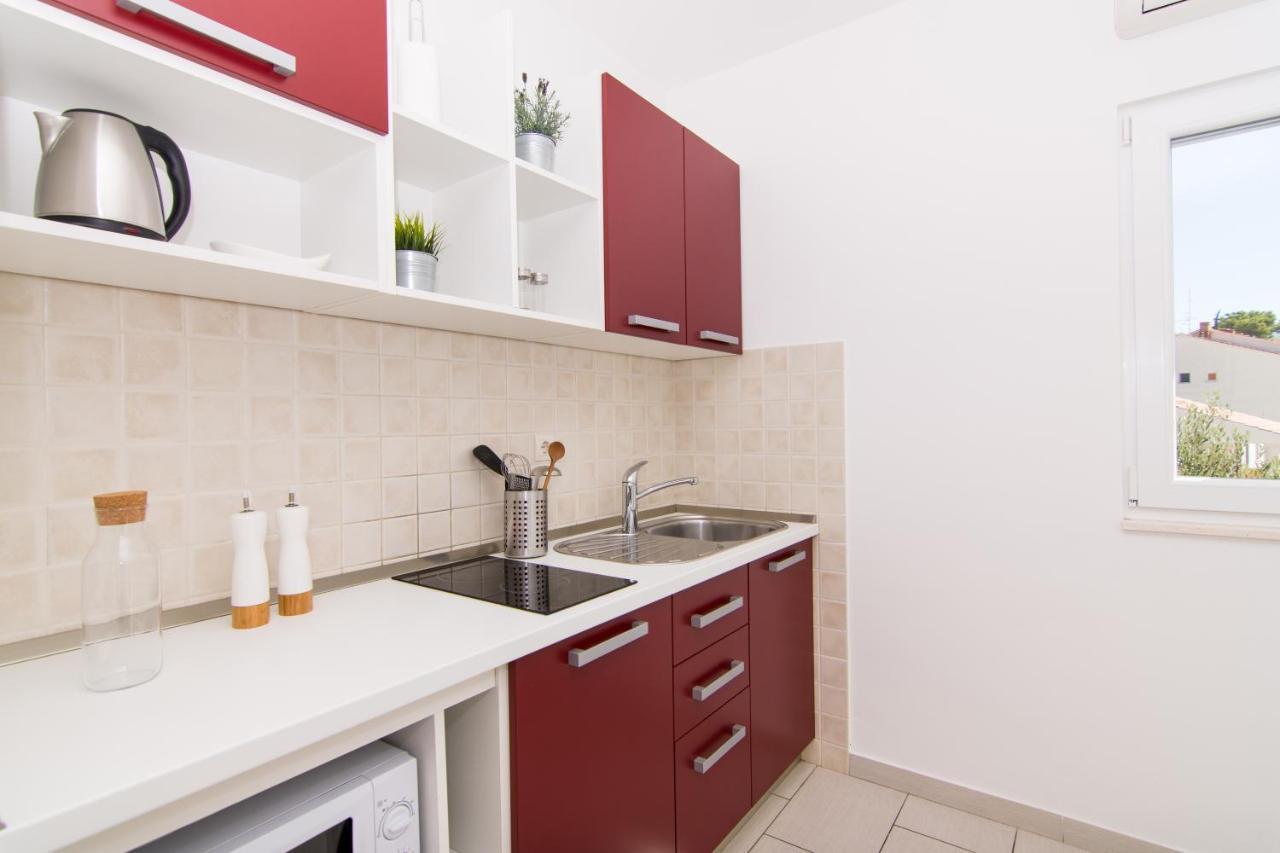Apartments Rici Bol Extérieur photo