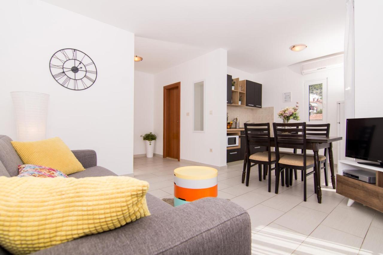 Apartments Rici Bol Extérieur photo
